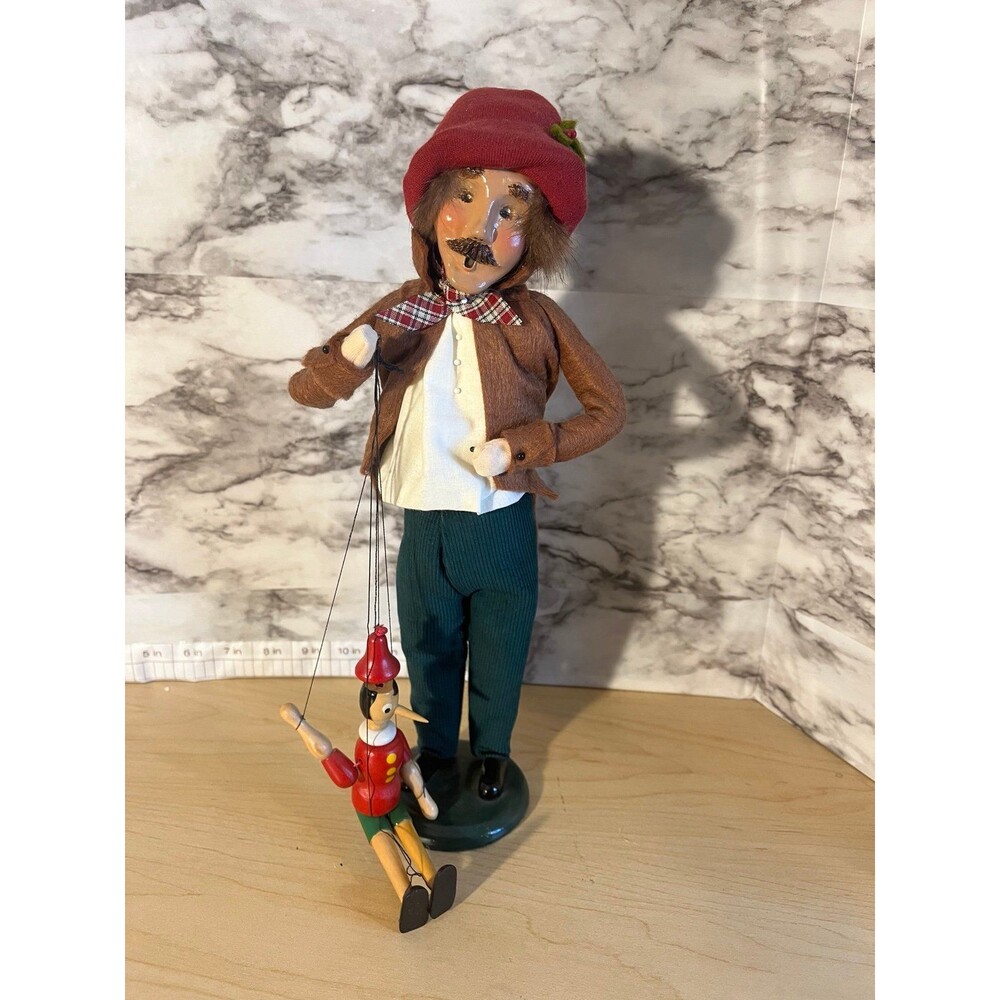 Byer's Choice  The Carolers Geppetto and Pinocchio Marionette 1996